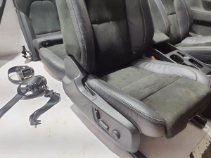 VOLVO XC40 (2017–2026) Salons un tā detaļas - 3