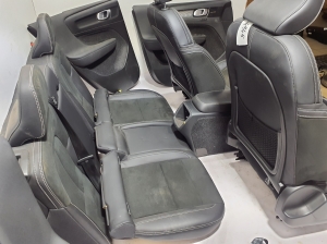 VOLVO XC40 (2017–2026) Salons un tā detaļas - 8