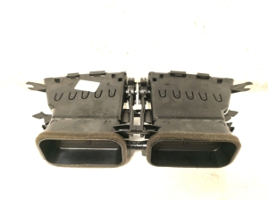 Mercedes Benz C-Class 204 (2007–2014) Dashboard air vent grilles A2048306054 - 3