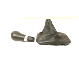 Mercedes Benz C-Class 204 (2007–2014) Käigukangi viimistlus A2042676210 - 5