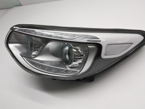 Kia Soul (2014–2019) Priekšējais lukturis 92101E4 - 2