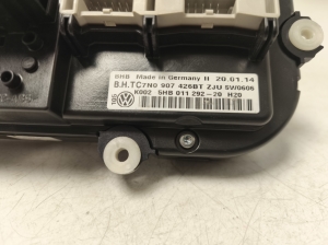 Volkswagen Touran II (2010–2015) Heater control panel 5HB01129220 - 2