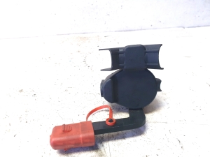 Other part under the hood - 18280310