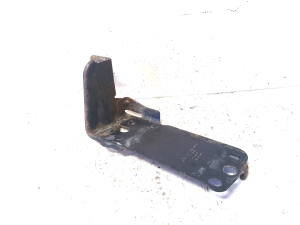 Radiator bracket - 51647117811