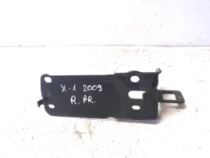 BMW X1 E84 (2009–2015) Radiator bracket 51647117812 - 3