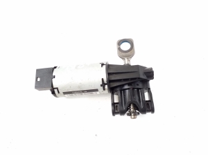   Front seat motor  -  