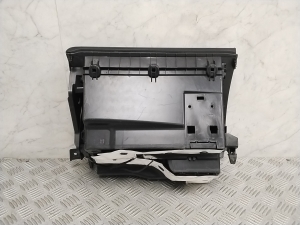 Mercedes Benz C-Class 206 (2021–2026) Kindalaegas A2066803701 - 5