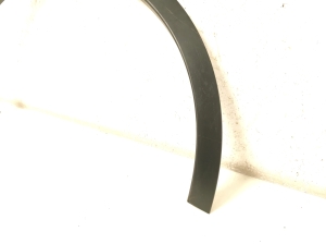 Land Rover Discovery Sport (2014–2026) Front fender molding FK7216A074AC - 2
