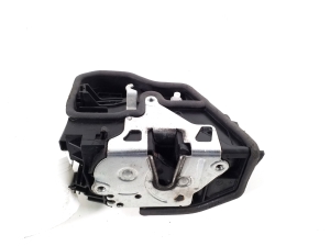 BMW 5 SERIES F11 (2010–2017) Rear side door lock 7202148 - 3