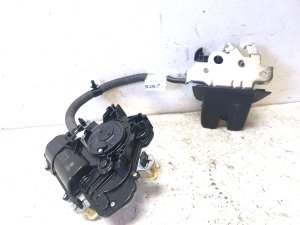 AUDI A4 B9 (2015–2026) Heckklappenschloss 8W9827535 - 3