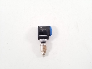 Tesla Model S S (2012–2026) Reifendrucksensor 70503110288 - 2