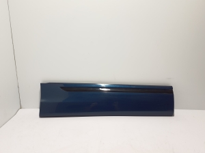 Rear side door molding - 4M8853060D