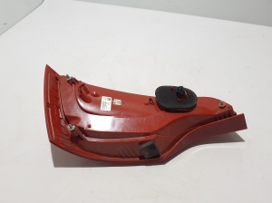 AUDI Q7 (2006–2015) Tagatuli tagaluugil 4L0945094F - 2