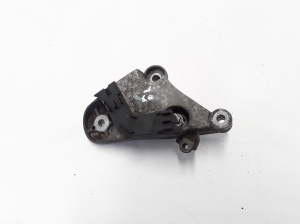 Engine bracket - 8200405211 