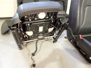 AUDI A4 B8 (2007–2016) Front seat and its parts - 10