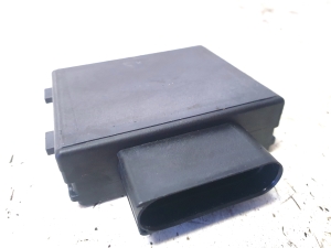 AUDI A4 B9 (2015–2026) Fuel pump control module 8W0906121 - 2