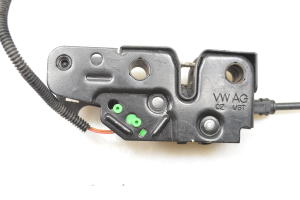 Volkswagen Amarok I (2010–2022) Hood latch 2H0823509B - 2