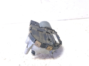 AUDI A4 B9 (2015–2026) Scheibenwischermotor vorne 8W1955119 - 5