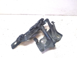 AUDI A4 B9 (2015–2026) Scharnier Motorhaube 8W0823301 - 2