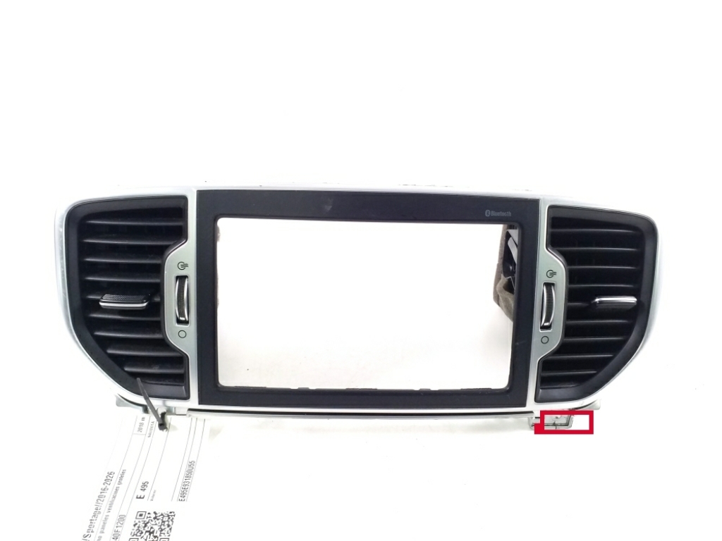 Kia Sportage (2016–2021) Dashboard air vent grilles 84740F1200