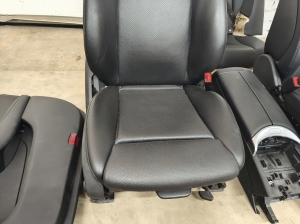 Mercedes Benz C-Class 205 (2014–2021) Salons un tā detaļas - 5