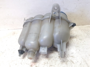 Réservoir de liquide de refroidissement - 8W0121405E