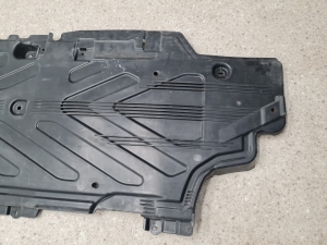 Mercedes Benz C-Class 205 (2014–2021) Unterbodenschutz A2056801402 - 2