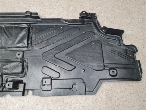 Mercedes Benz C-Class 205 (2014–2021) Unterbodenschutz A2056801402 - 7