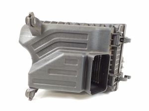 Hyundai Santa Fe (2012–2018) Luftfiltergehäuse 281002W300 - 2