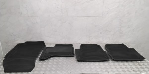 Floor mats - 1691475780