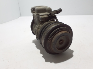 SsangYong Rodius I (2004–2013) Konditsioneeri kompressor 180500390A - 2