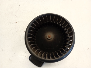 AUDI A6 C7 (2011–2018) Heater blower motor 4H2820021B - 5