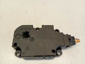 AUDI A6 C7 (2011–2018) Heater flap actuator CZ1139300856 - 2
