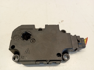 AUDI A6 C7 (2011–2018) Heater flap actuator CZ1139300856 - 3