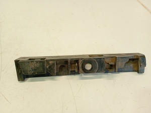   Exterior sill trim bracket  - 4G0853922B 