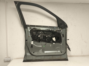 Land Rover Discovery Sport (2014–2026) Front door - 11