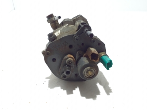 SsangYong Rodius I (2004–2013) Kütusepump 9303104B - 2