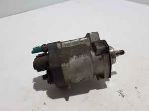 SsangYong Rodius I (2004–2013) Kütusepump 9303104B - 3