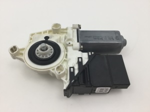 Volkswagen Golf Plus Mk5 (2004–2008) Rear side door window regulator motor 1K0959703C - 2