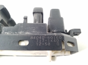LEXUS CT 200h ZWA10 (2010–2017) Fensterheberschalter vorne 8404060160 - 3