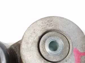 Hyundai Santa Fe (2012–2018) Riemenspanner 252812F000 - 3