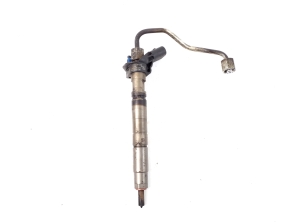   Fuel injector  - 338002F000 
