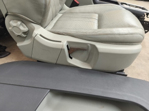 Land Rover Discovery Sport (2014–2026) Salons un tā detaļas - 13