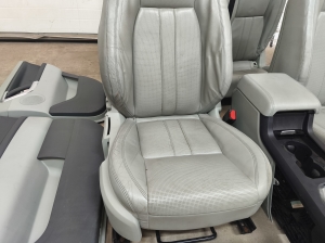 Land Rover Discovery Sport (2014–2026) Salons un tā detaļas - 8