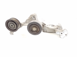 Hyundai Santa Fe (2012–2018) A/C compressor bracket 252852F300 - 3