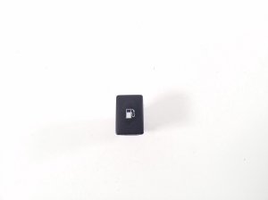 Fuel filler door release switch - 8484176010