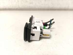 Land Rover Discovery Sport (2014–2026) USB-Anschluss FK7219C166BD - 3