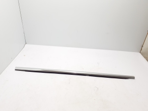   Tagumise külgukse klaasi välimine liist  - A2147302400 