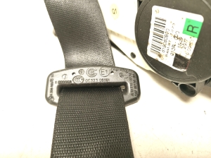 Mercedes Benz C-Class 204 (2007–2014) Sicherheitsgurt vorne A2048601885 - 4
