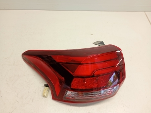 Mitsubishi Outlander (2012–2021) Eckleuchte hinten 8330B173 - 3
